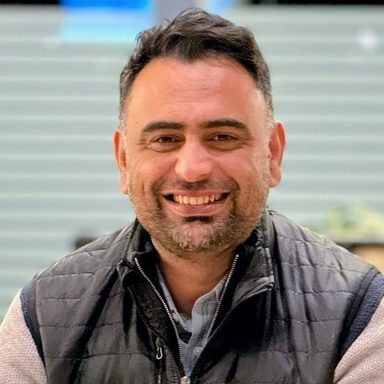 Noor Akbari